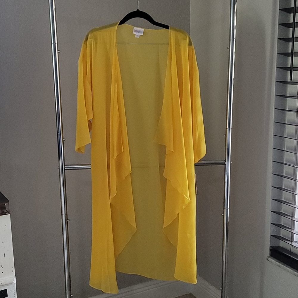LuLaRoe Yellow Shirley Kimono -NWT 🌻🌼